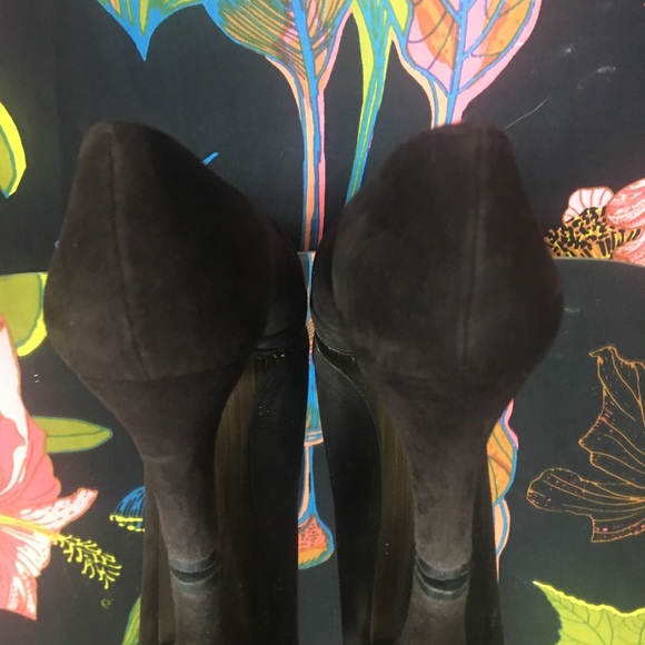 STUART WEITZMAN BROWN SUEDE PLATFORM PUMPS - Picture 6 of 7